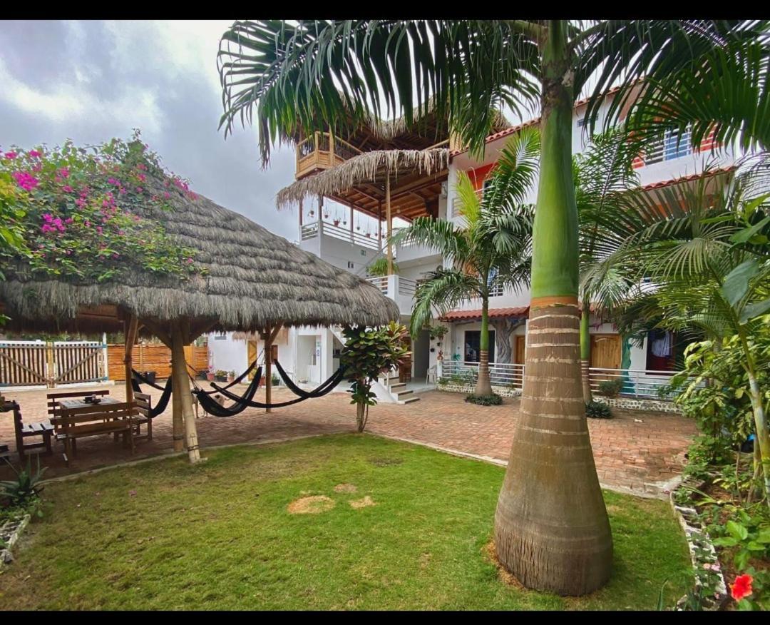 Haus Quentin Hotel Puerto Lopez Luaran gambar