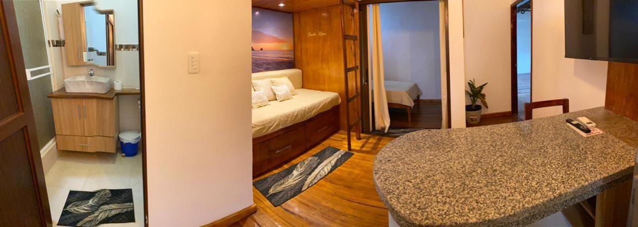 Haus Quentin Hotel Puerto Lopez Luaran gambar