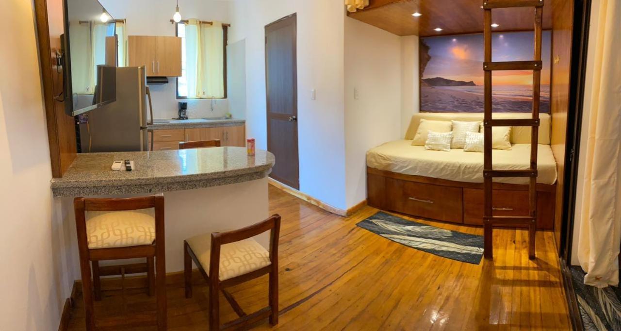 Haus Quentin Hotel Puerto Lopez Luaran gambar
