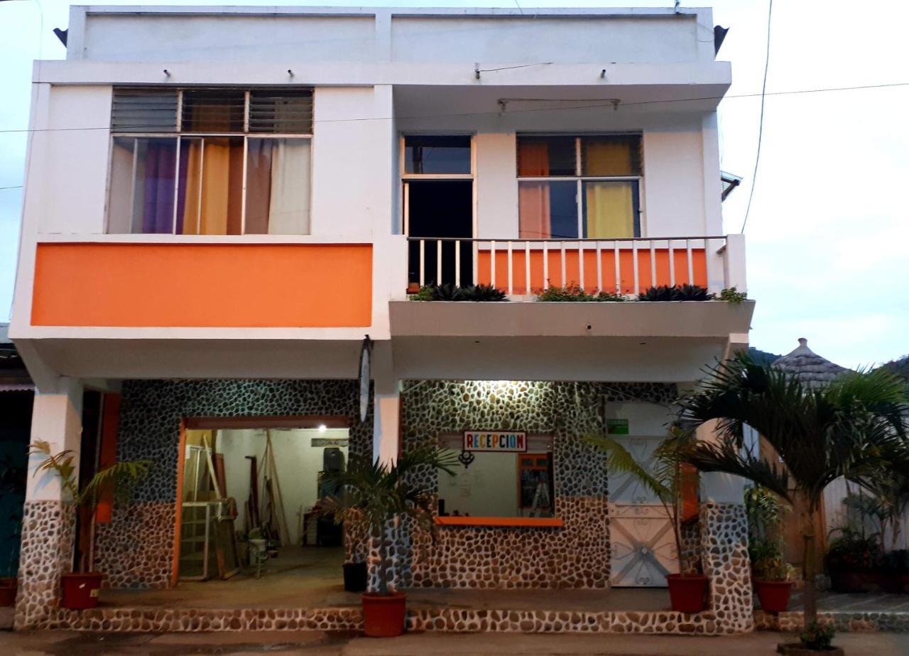 Haus Quentin Hotel Puerto Lopez Luaran gambar